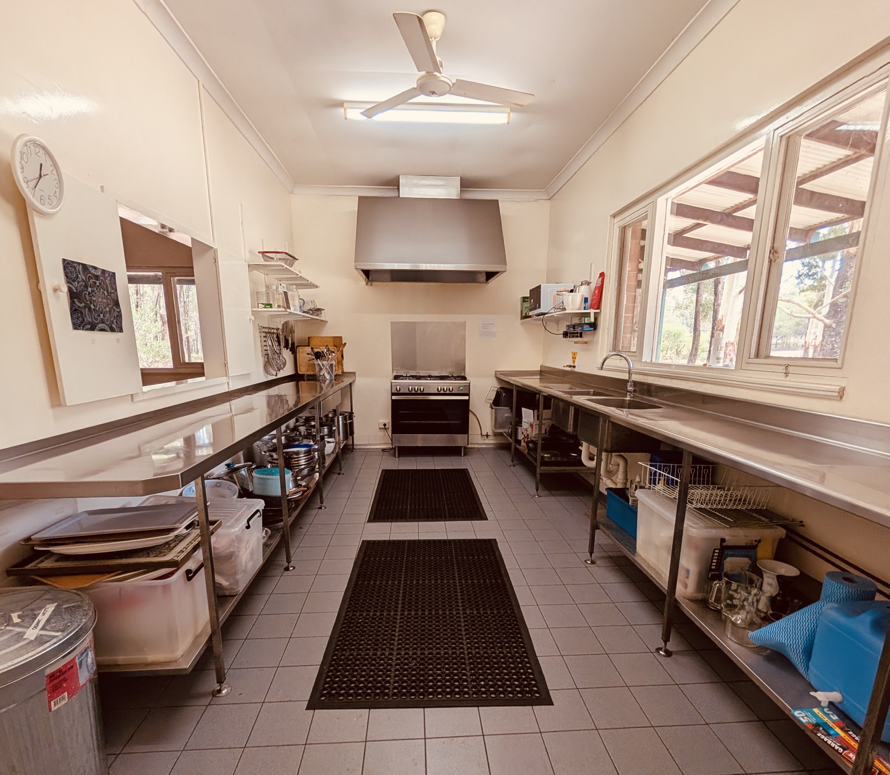 Commercial kitchen